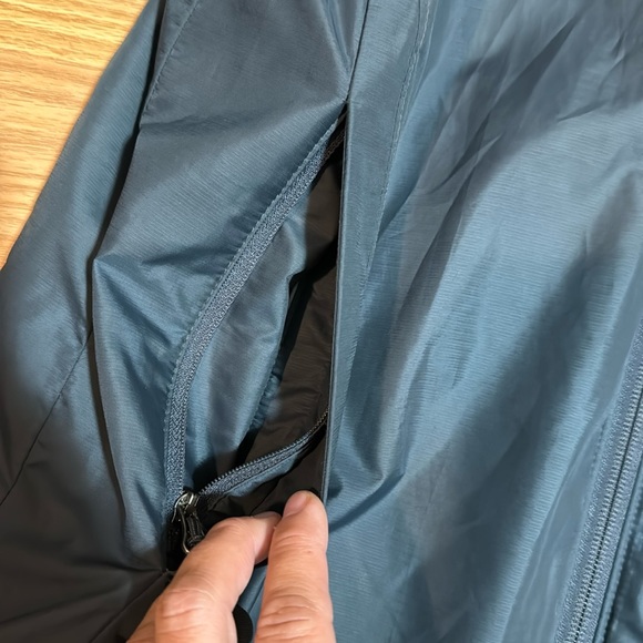 L.L. Bean Navy Blue Lined Hooded Jacket Size XS Reg - Picture 3 of 9